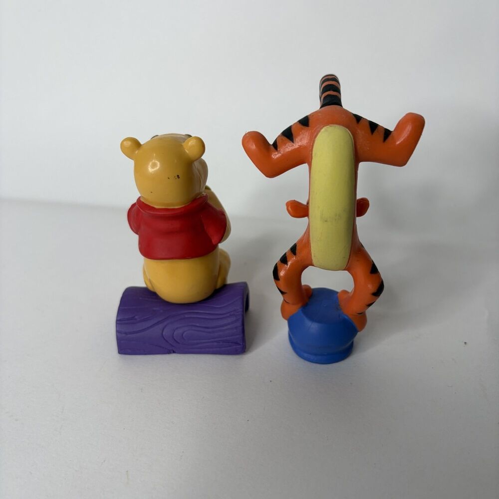Disney Decopac Cake Topper Winnie The Pooh Tigger Eating Honey Set of 2 - Picture 3 of 6